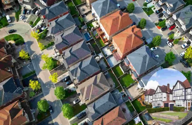 what is a linked house